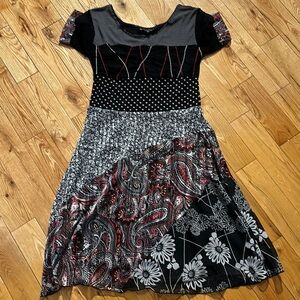 🇨🇦Creation Metamorphose Montreal Designer Size Small